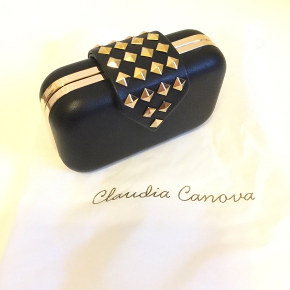 GOLD ROCKSTUDS CLUTCH ❤️ - Picture 3 of 9